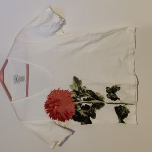Moving Bleu White Tee With Rose Size M